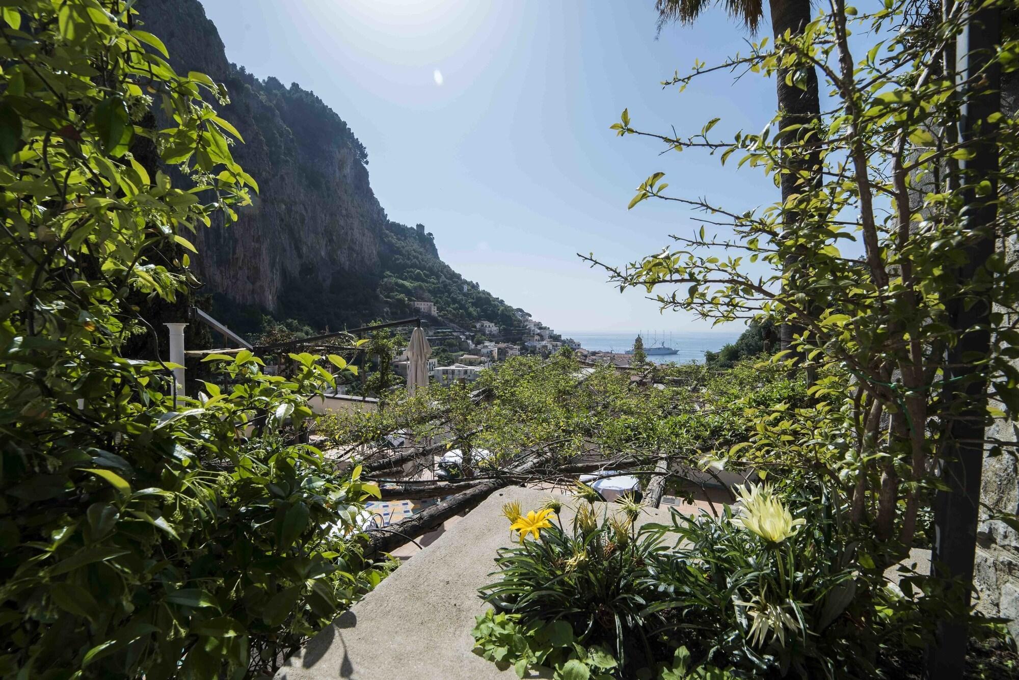 Hotel Villa Annalara Charme And Relax Amalfi Eksteriør bilde